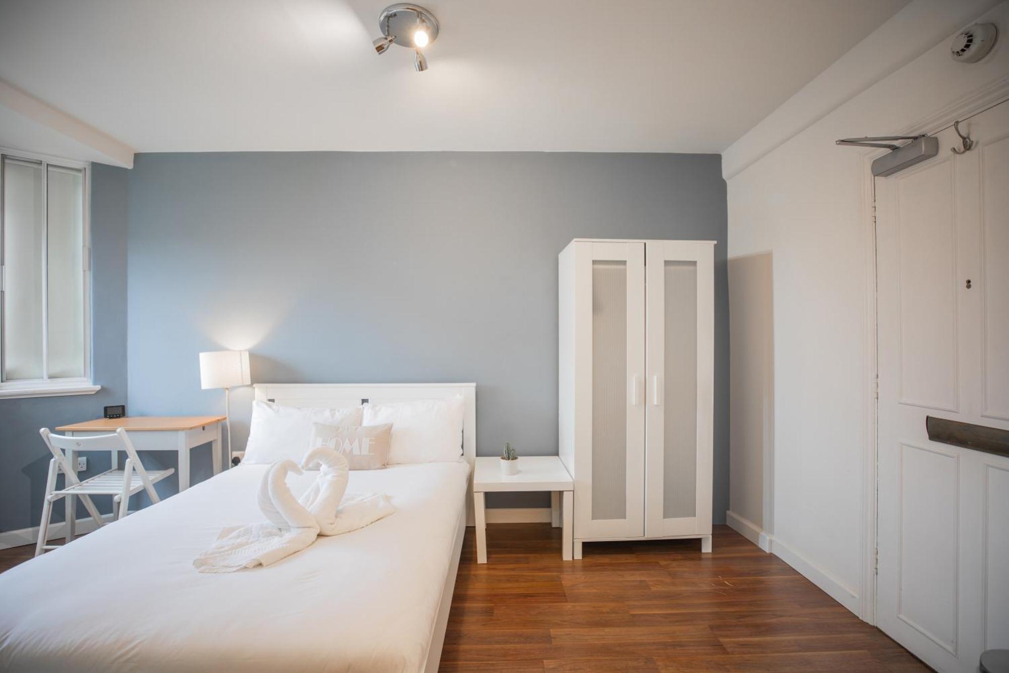 Studio At Chelsea Cloisters Hotel London Exterior photo